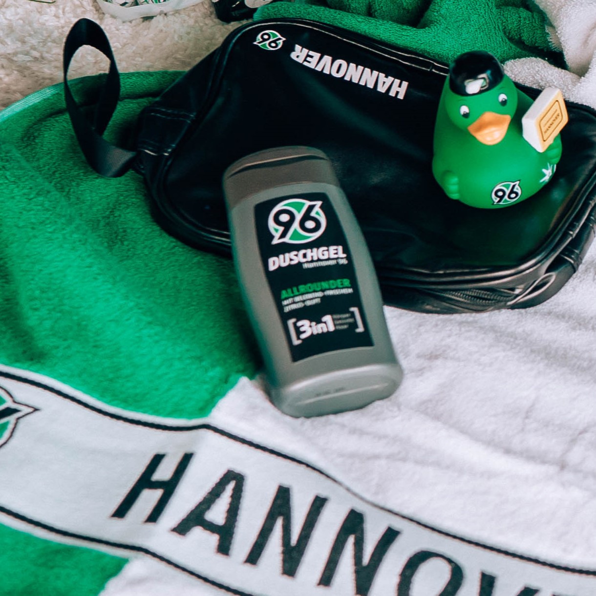 Originale Fanartikel Aus Dem Offiziellen Hannover 96 Onlineshop originale-fanartikel-aus-dem-offiziellen-hannover-96-onlineshop